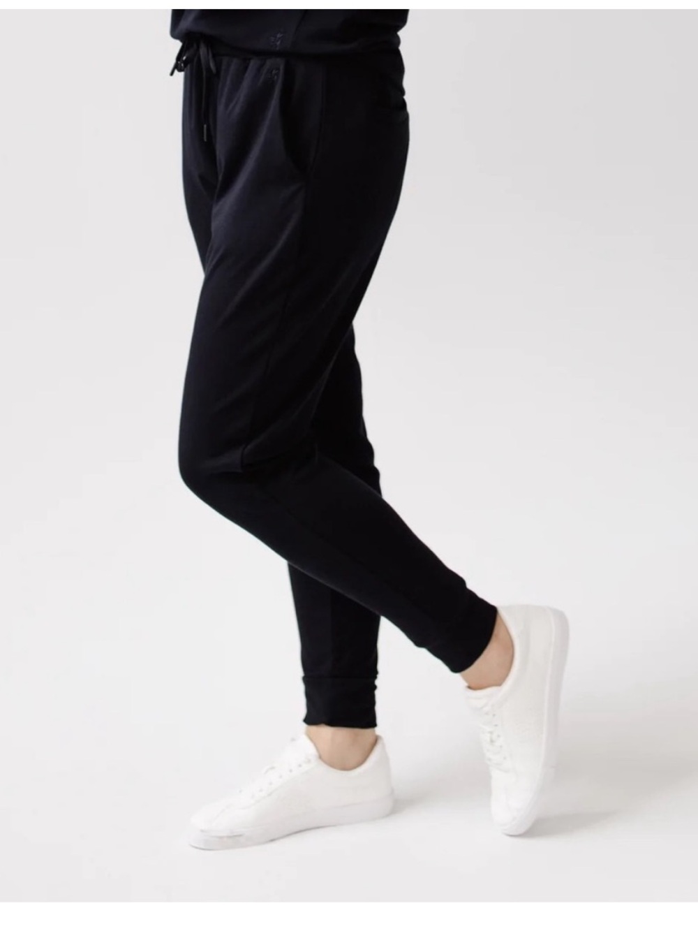 Cozy Earth Bamboo Soft Joggers in Black